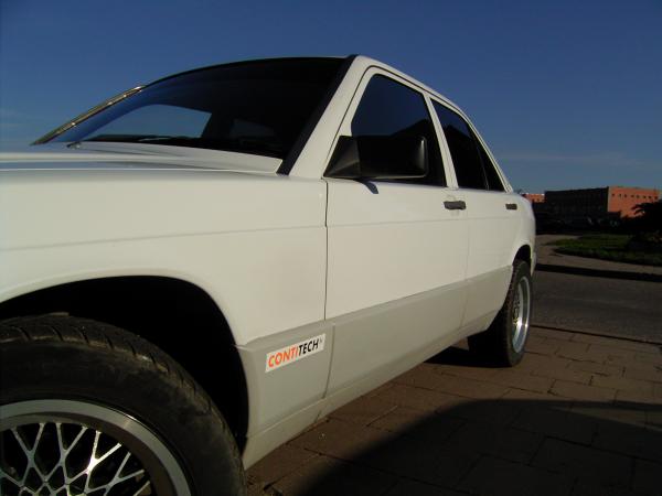 Mercedes Benz 190 038