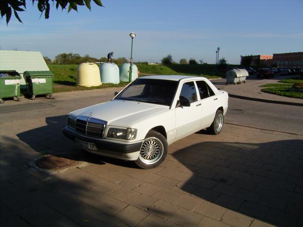 Mercedes Benz 190 030