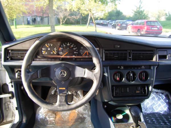Mercedes Benz 190 040